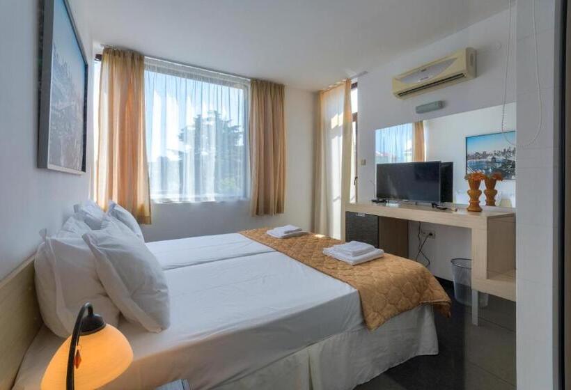 Номер Стандарт, Odyssey Sozopol