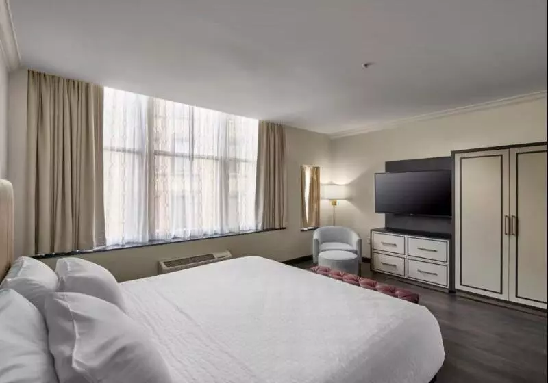スイート, Indigo Cleveland Downtown, An Ihg