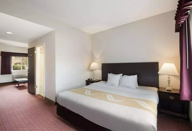 سوییت, Quality Inn Grand Suites Bellingham