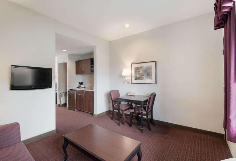 キングサイズベッドのスイートルーム, Quality Inn Grand Suites Bellingham