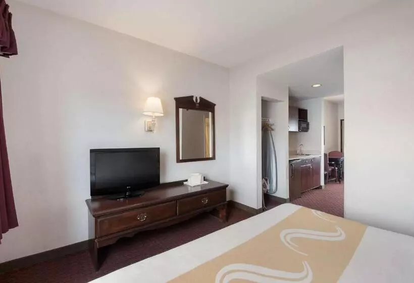 سوئیت با تخت بزرگ, Quality Inn Grand Suites Bellingham
