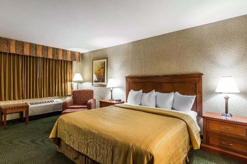 اتاق استاندارد با تخت بزرگ, Quality Inn Near China Lake Naval Station