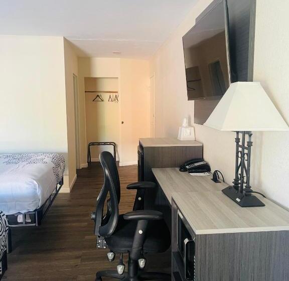 غرفة قياسية, Bourbon Capital Inn