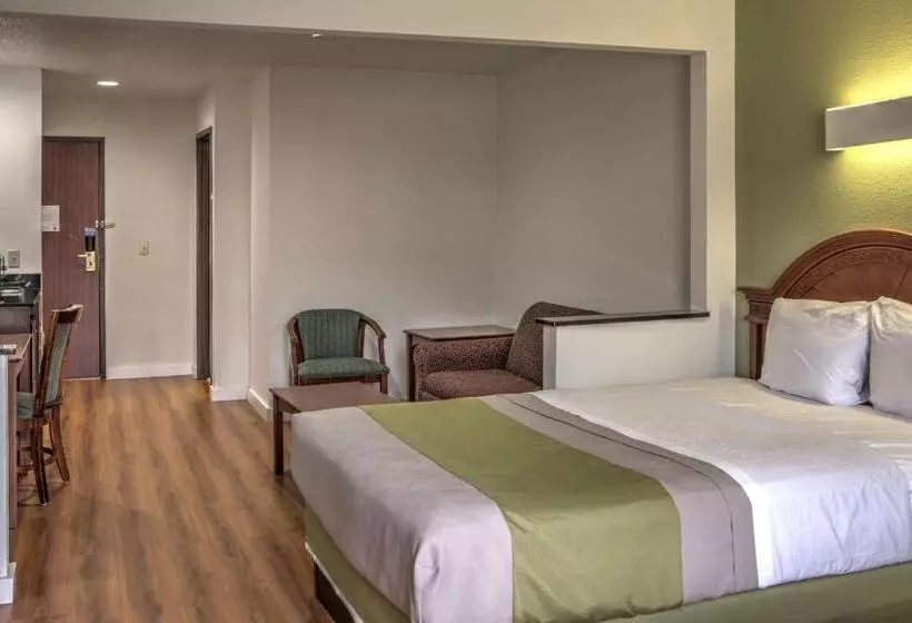 スイート, Motel 6 Dallas, Tx  Northwest
