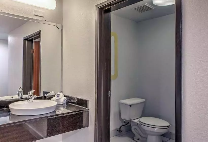 キングサイズベッドのスイートルーム, Motel 6 Dallas, Tx  Northwest