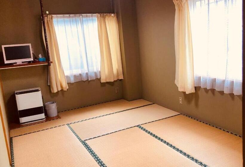 Номер Стандарт Совместная Ванная, Snowhouse Memorie Hotel 石打丸山