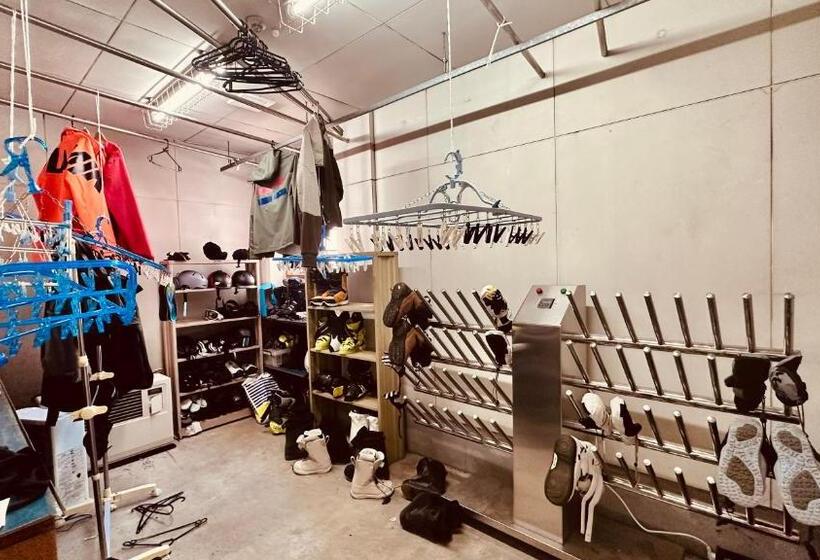 Семейный Номер Вид на Горы, Snowhouse Memorie Hotel 石打丸山