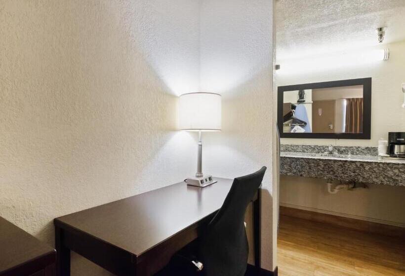 غرفة ديلوكس, Red Roof Inn Oklahoma Airport I 40 W Fairgrounds