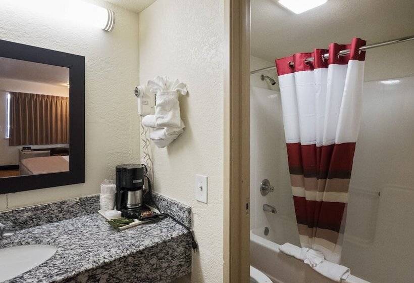 غرفة ديلوكس, Red Roof Inn Oklahoma Airport I 40 W Fairgrounds