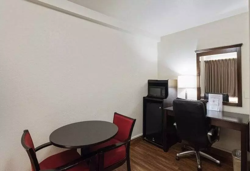 キングサイズベッドのスイートルーム, Red Roof Inn Oklahoma Airport I 40 W Fairgrounds