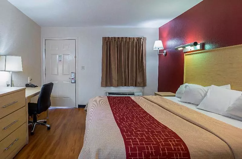 キングサイズベッドのスタンダードルーム, Red Roof Inn West Memphis, Ar