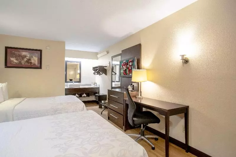 スタンダードルーム, Red Roof Inn Plus+ Baltimore North   Timonium