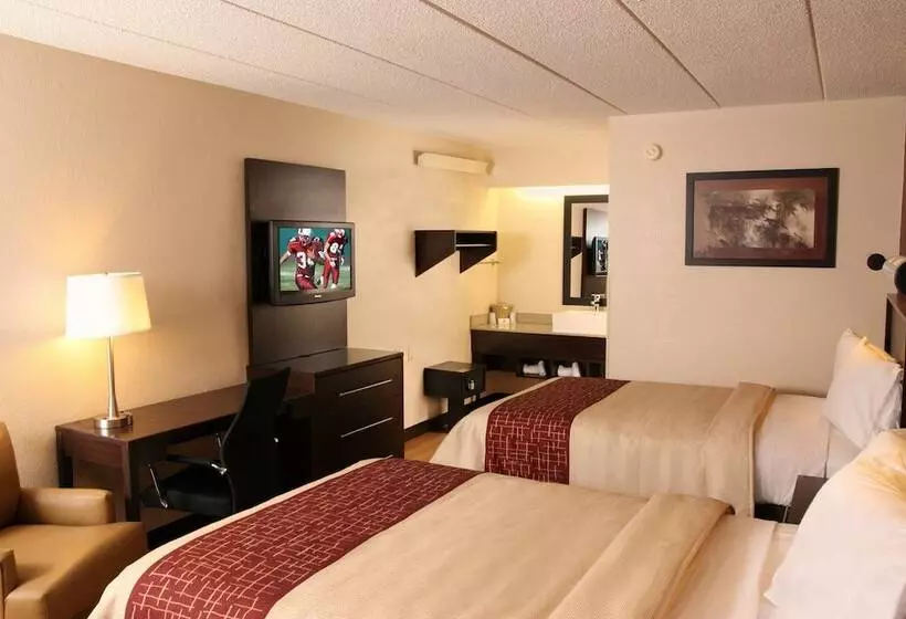 ２ダブルベッドのスタンダードルーム, Red Roof Inn Plus+ Philadelphia Airport