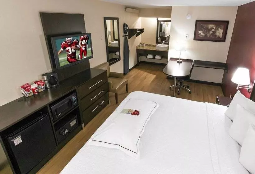 プレミアムルーム, Red Roof Inn Plus+ Philadelphia Airport