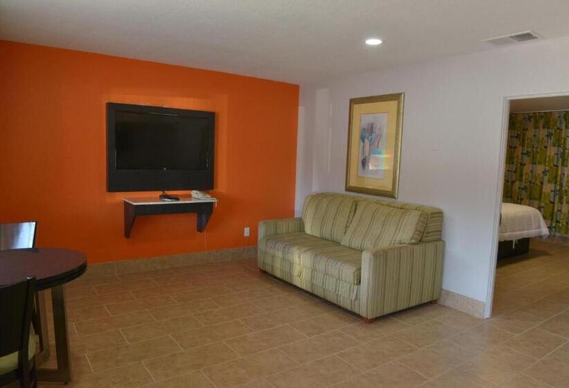 جناح سرير كينج, Rodeway Inn & Suites Winter Haven Chain Of Lakes