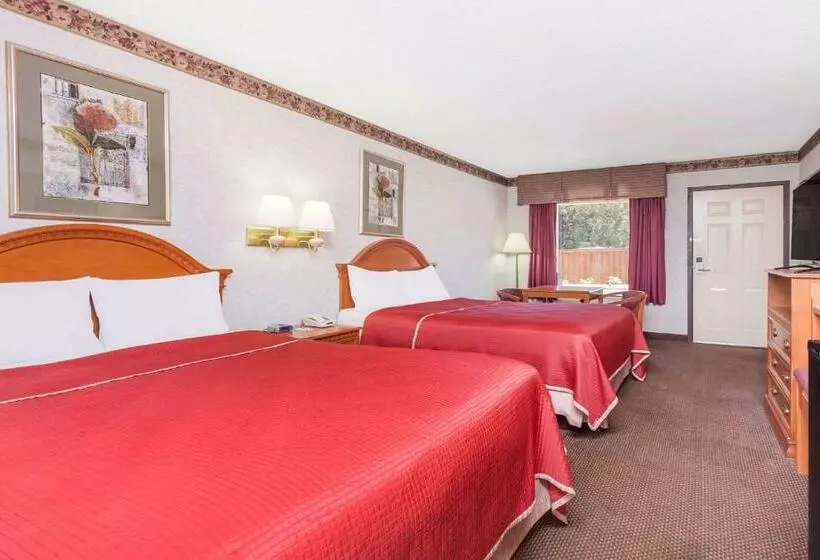 スタンダードルーム, Travelodge By Wyndham Chattanooga/hamilton Place