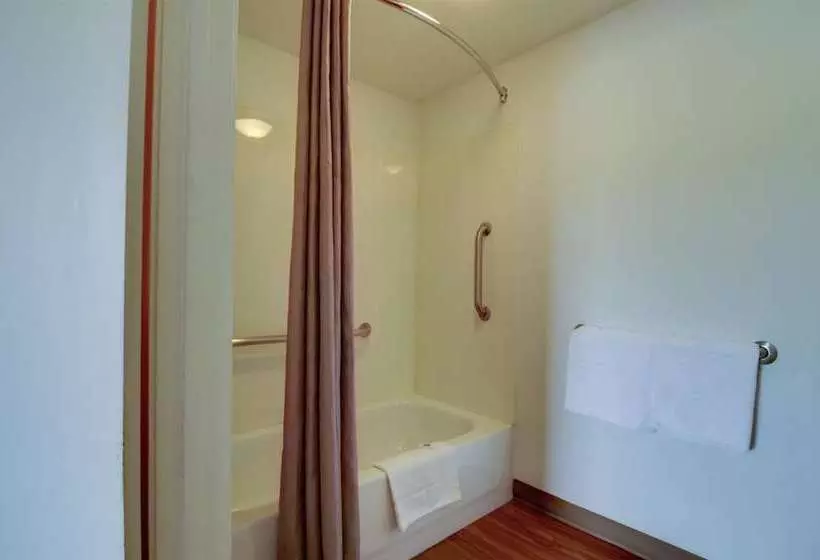 اتاق استاندارد با 2 تخت دوبل, Motel 6 Kansas City, Mo
