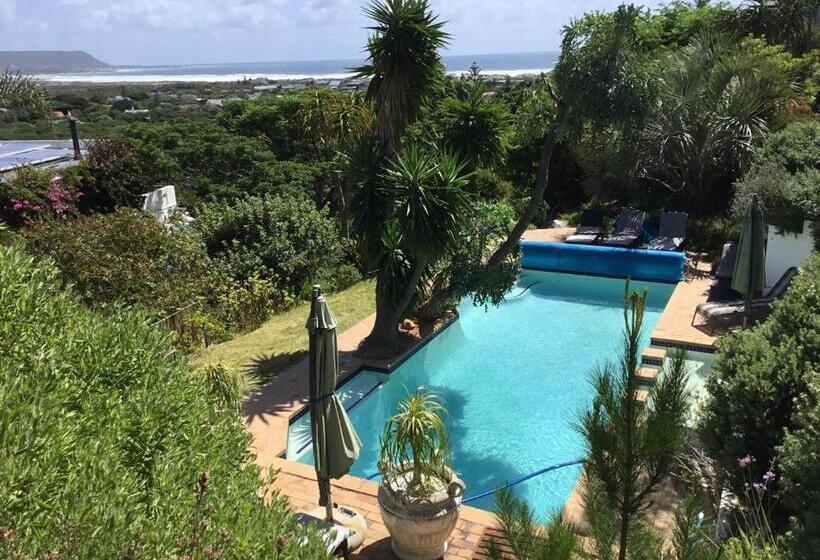 غرفة كلاسيكية مطلّة علي البحر, Oceangolf Guest House