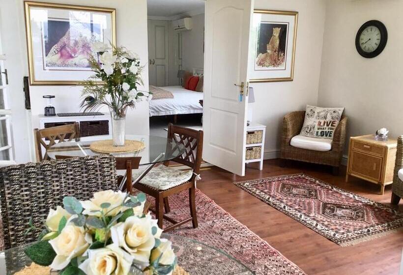 شقة غرفتين, Oceangolf Guest House