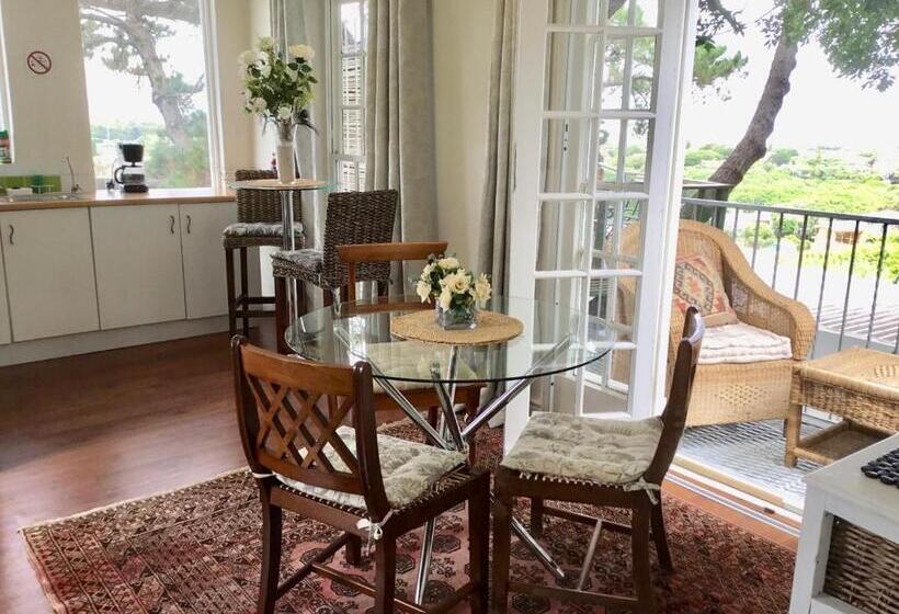 شقة غرفتين, Oceangolf Guest House