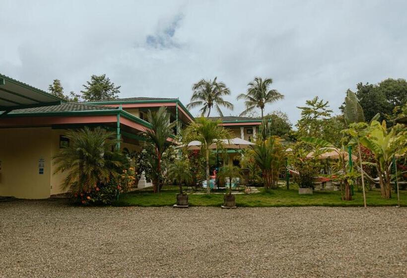 디럭스 스튜디오, Coco Beach Village