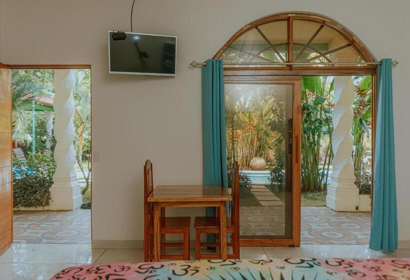 디럭스 스튜디오, Coco Beach Village