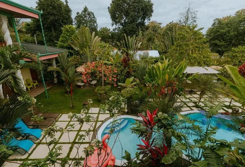 プールビュースイート, Coco Beach Village