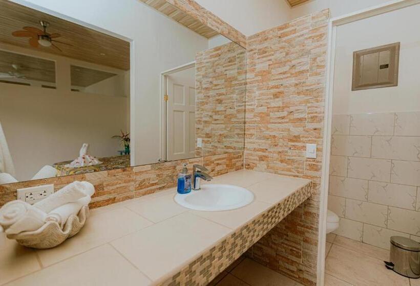 스탠다드 스튜디오 킹침대, Coco Beach Village