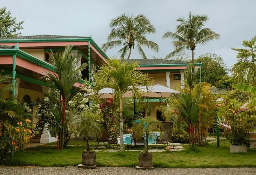デラックススタジオ, Coco Beach Village