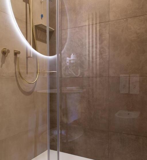 キングサイズベッドのデラックスルーム, Dimora Storica Lo Svevo