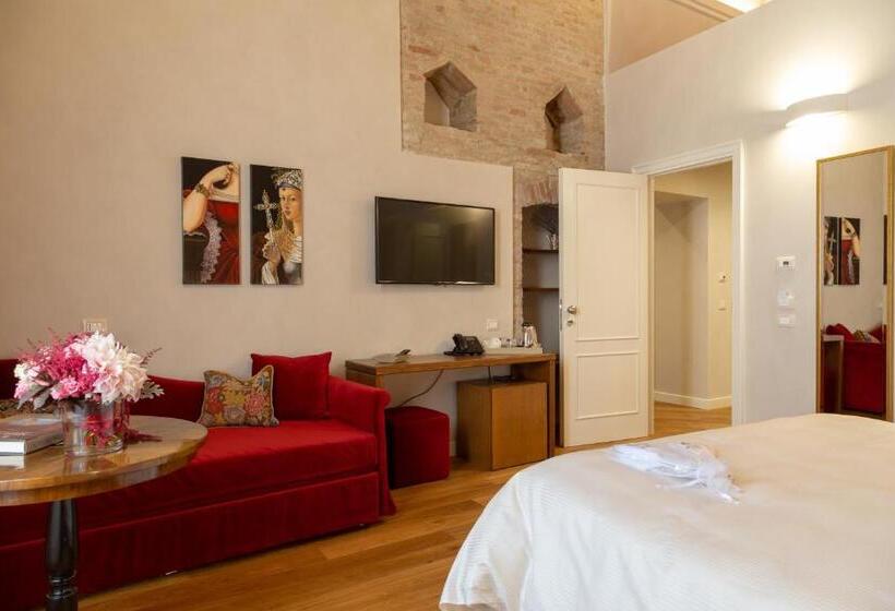 キングサイズベッドのデラックスルーム, Dimora Storica Lo Svevo