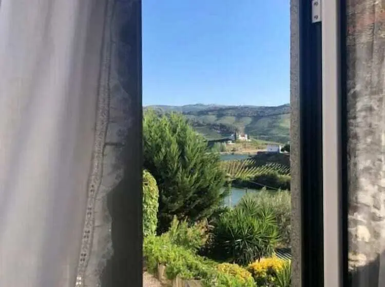 Deluxe room with river view, Quinta Da Travessa   Douro