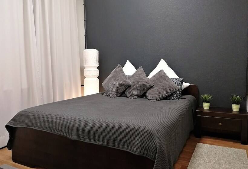 חדר דלוקס, Good Night Rooms & Hostel