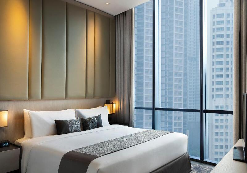 جناح مطلّ علي حمام السباحة, Mangkuluhur Residences By Lorin