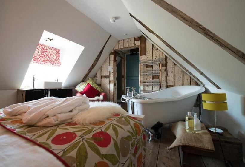 Junior Suite, The Woolpack Inn