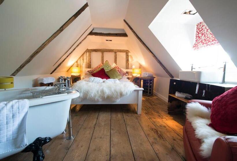 Junior Suite, The Woolpack Inn