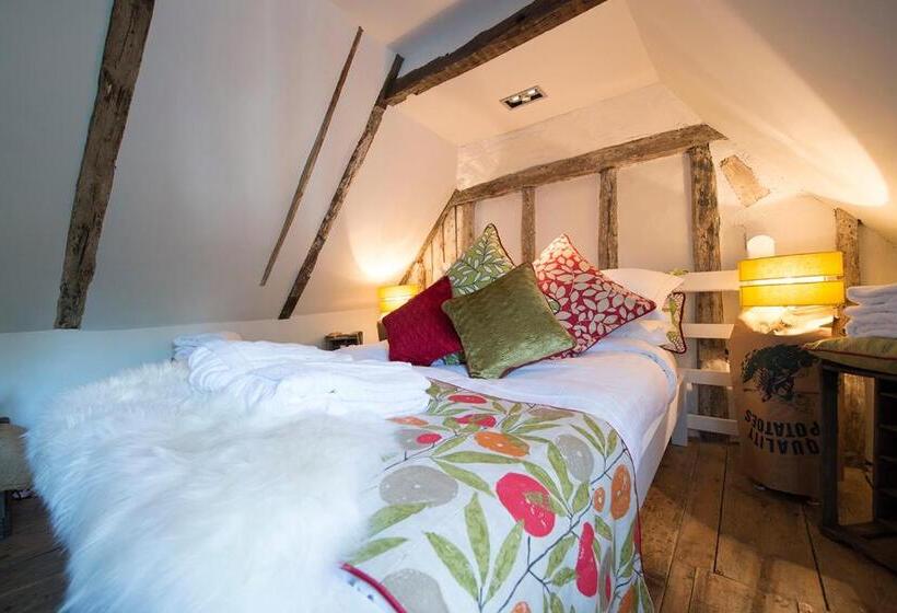 Junior Suite, The Woolpack Inn