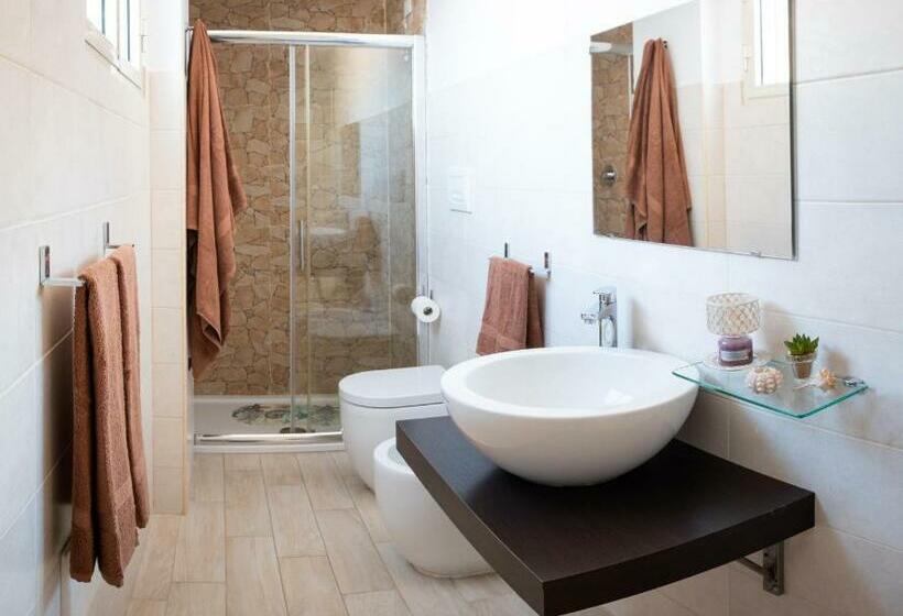 اتاق استاندارد سه نفره, Eneide