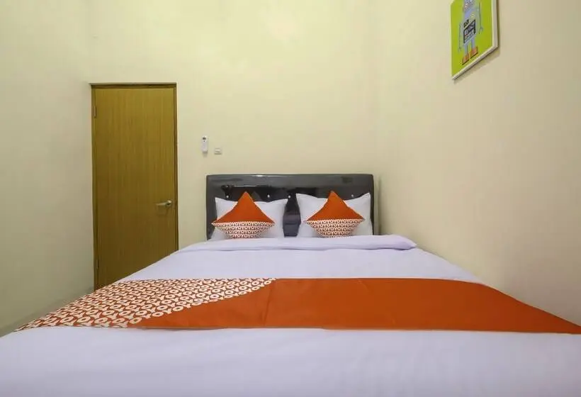 デラックスルーム, Siliwangi Guest House Syariah Tasikmalaya Mitra Reddoorz