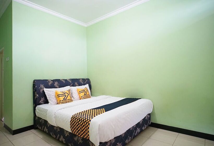 Номер Стандарт, Spot On 2729 Marzan Syariah Guest House