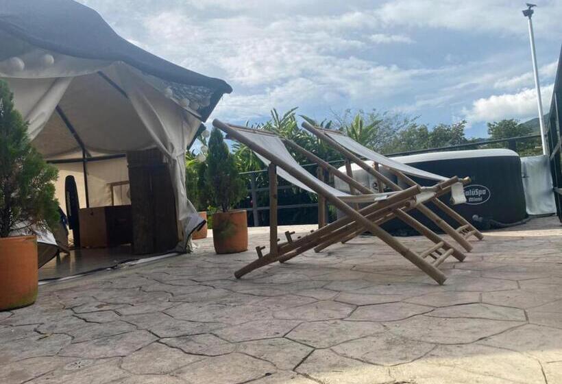 Standard Tent, San Juan De Los Guayabos