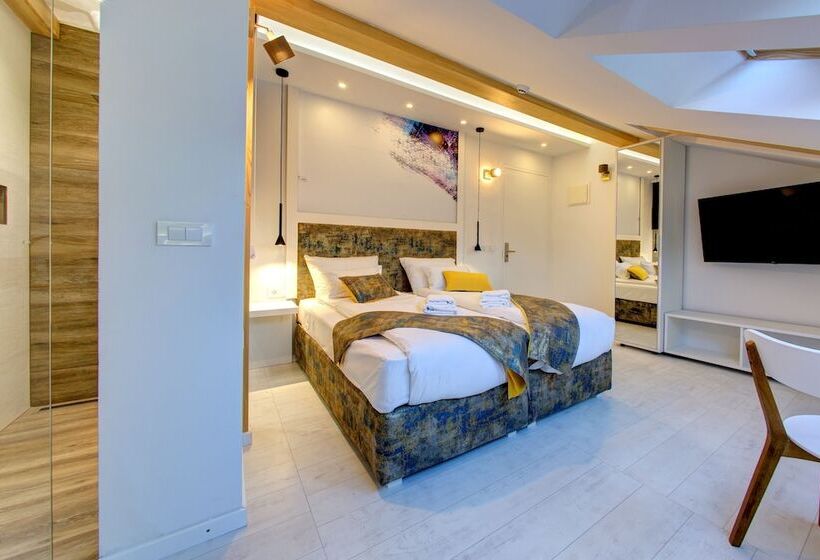 Deluxe Room Mountain View, Diamond Rain Boutique