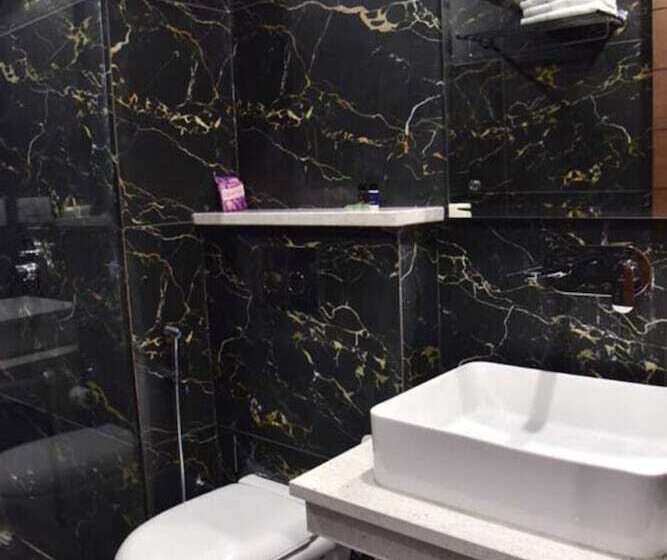 デラックスルーム, Cross Winds West