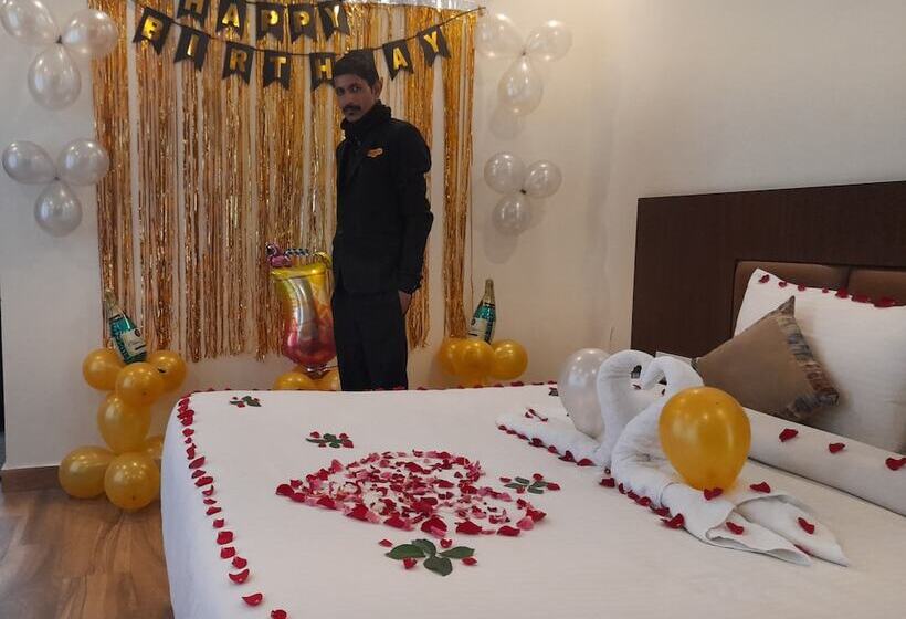 デラックスルーム, Cross Winds West