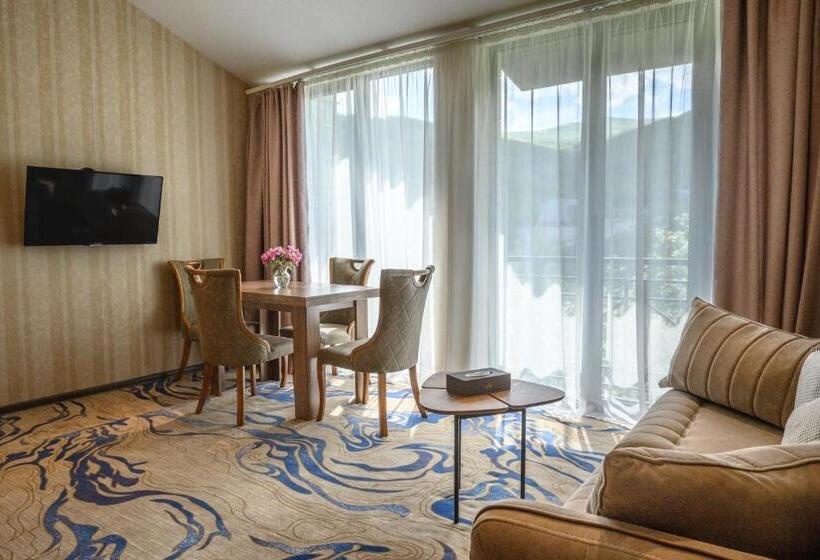 سوئیت جونیور با چشم‌انداز کوهستان, Aurora Resort By Stellar Hotels, Tsaghkadzor