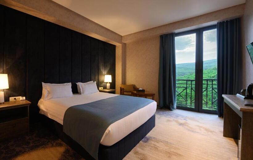 اتاق استاندارد با تخت بزرگ, Aurora Resort By Stellar Hotels, Tsaghkadzor