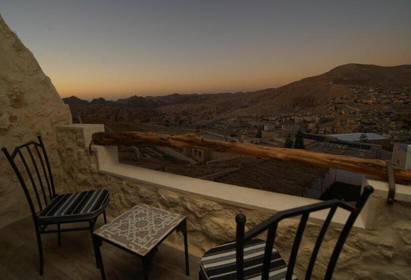 اتاق استاندارد با چشم‌انداز کوهستان, Infinity Lodge