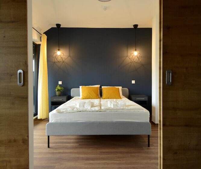 شقة ديلوكس غرفة واحدة, Ludwig