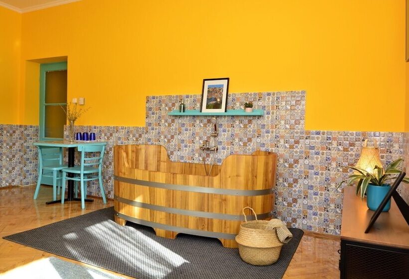 شقة غرفتين, Ludwig