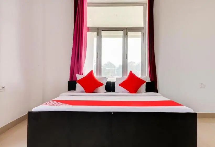 トリプルクラシックルーム, Fabhotel Grand Jvi Resort